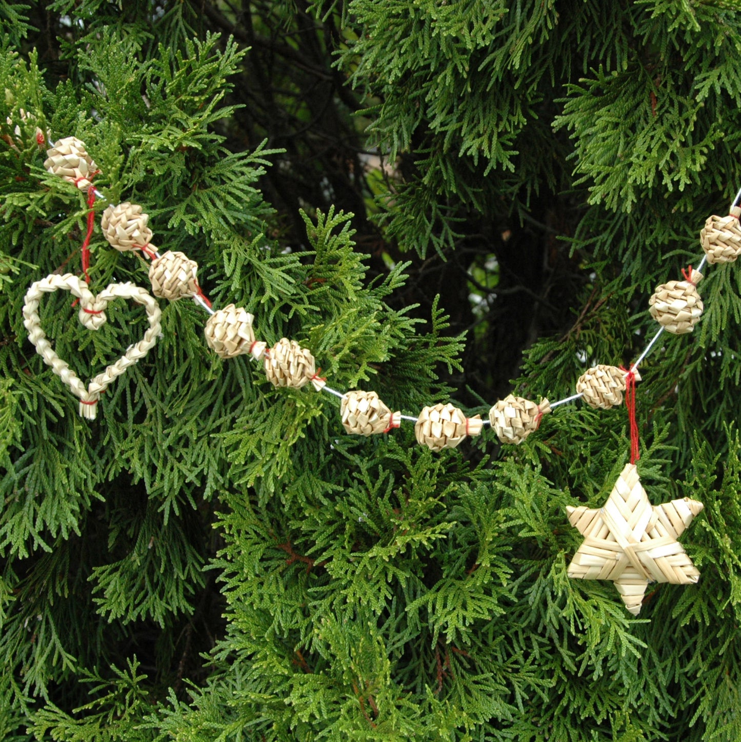 Straw Christmas Tree Garland - Hearts & Stars